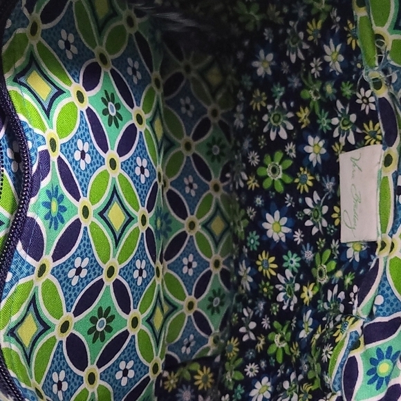 Vera‎ Bradley Daisy Daisy Bucket Bag RETIRED PATTERN - Picture 5 of 5